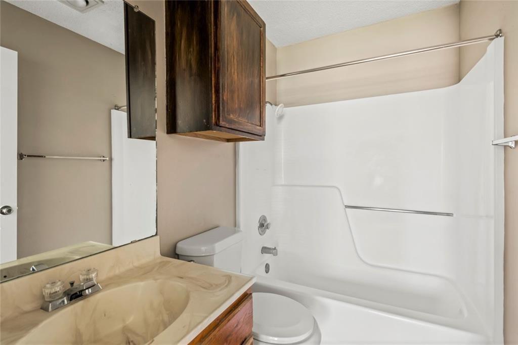 1222 Orchard Park Cir Property Photo 18