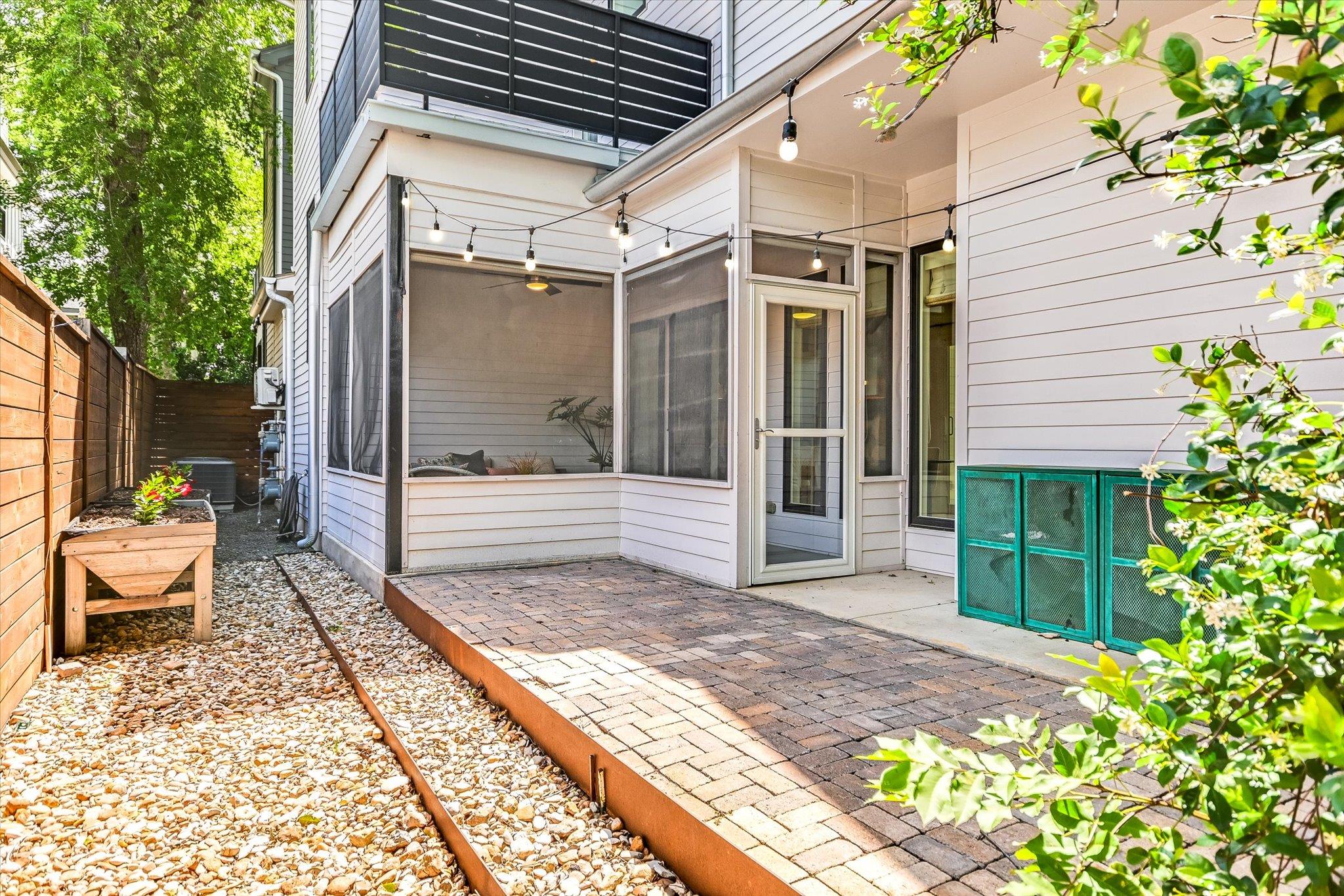 1605 Hether St Property Photo 6