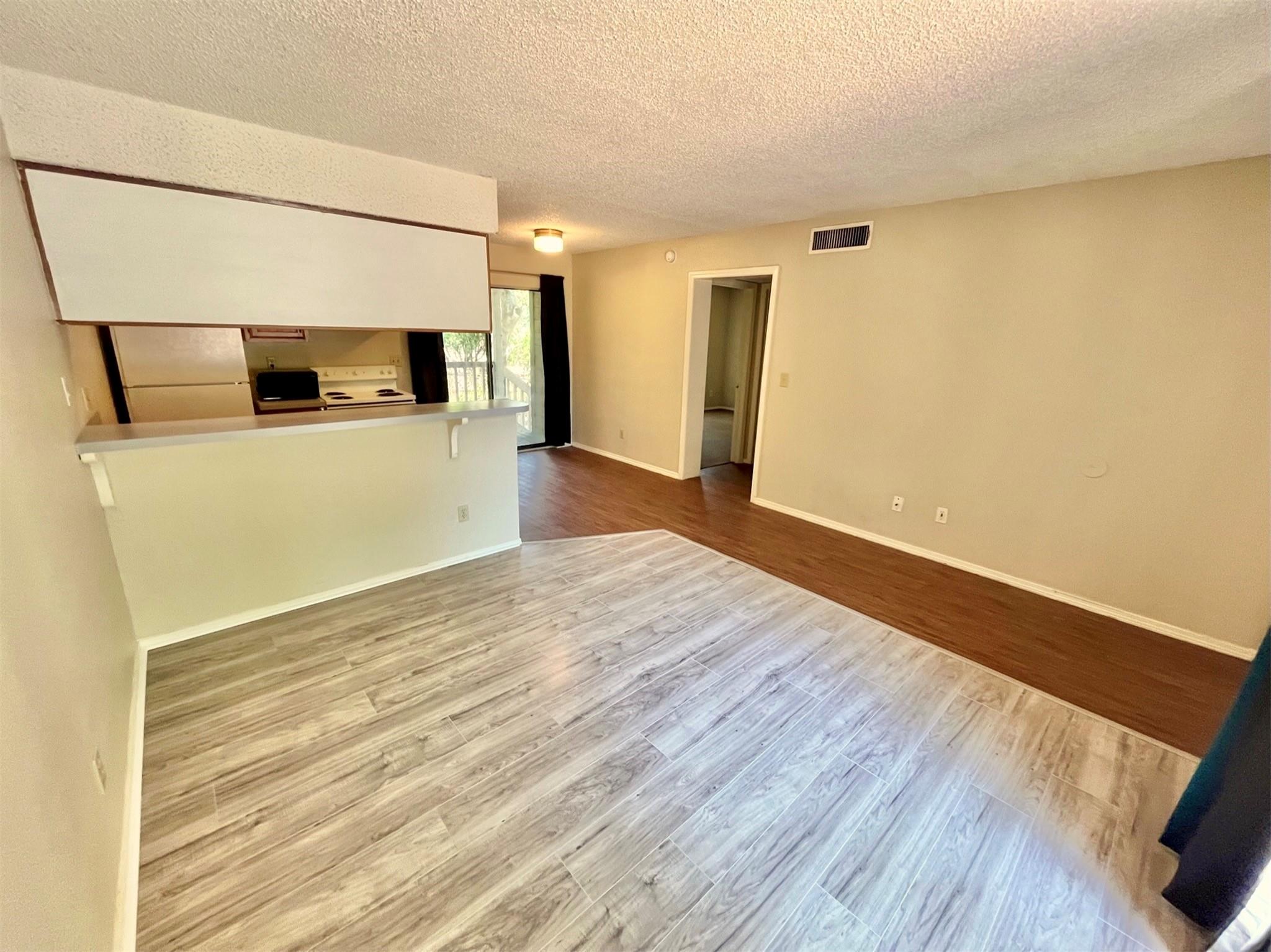 112 Hillside Cv #b Property Photo 10