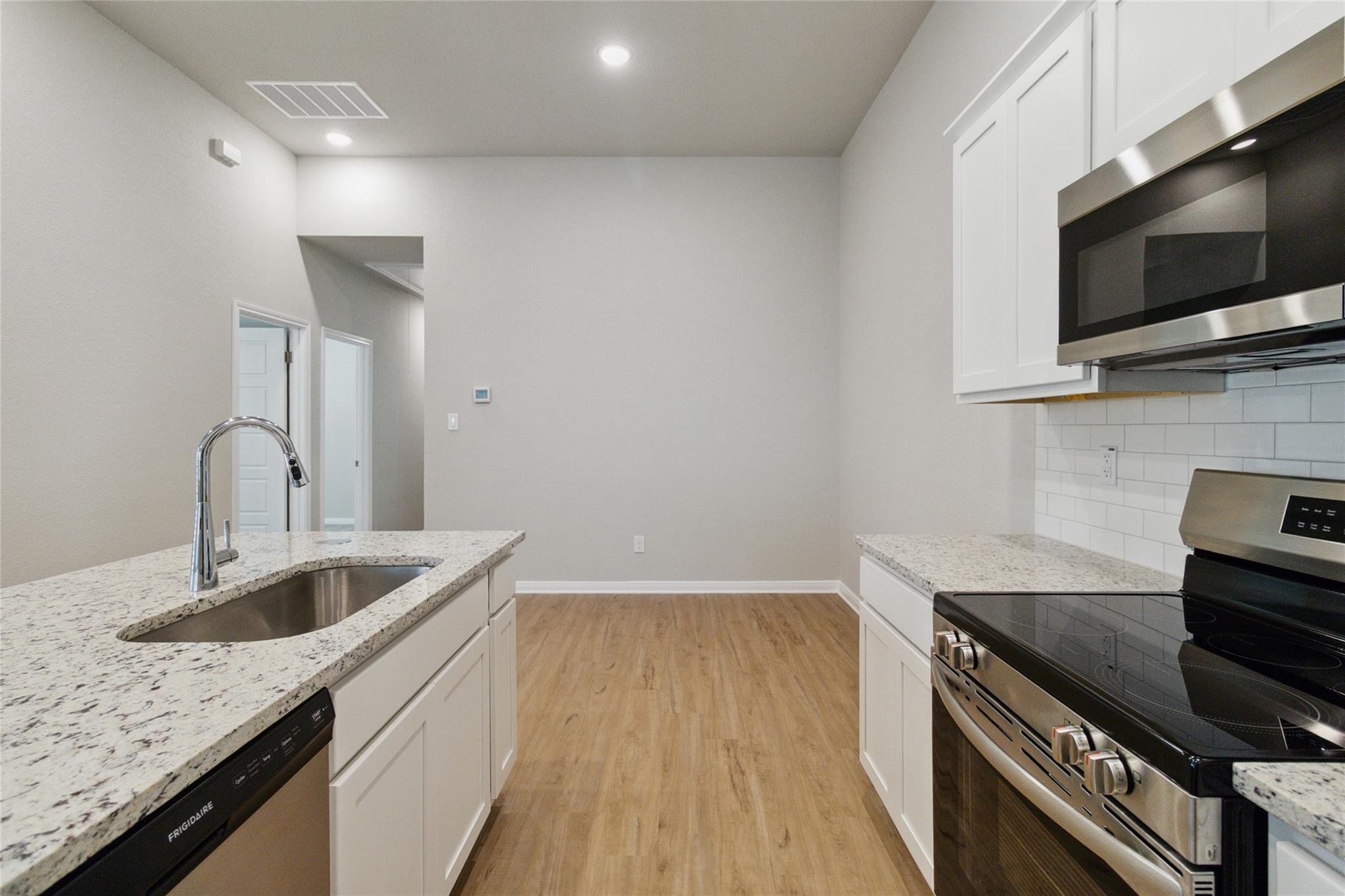 1008 Staglin St Property Photo 15