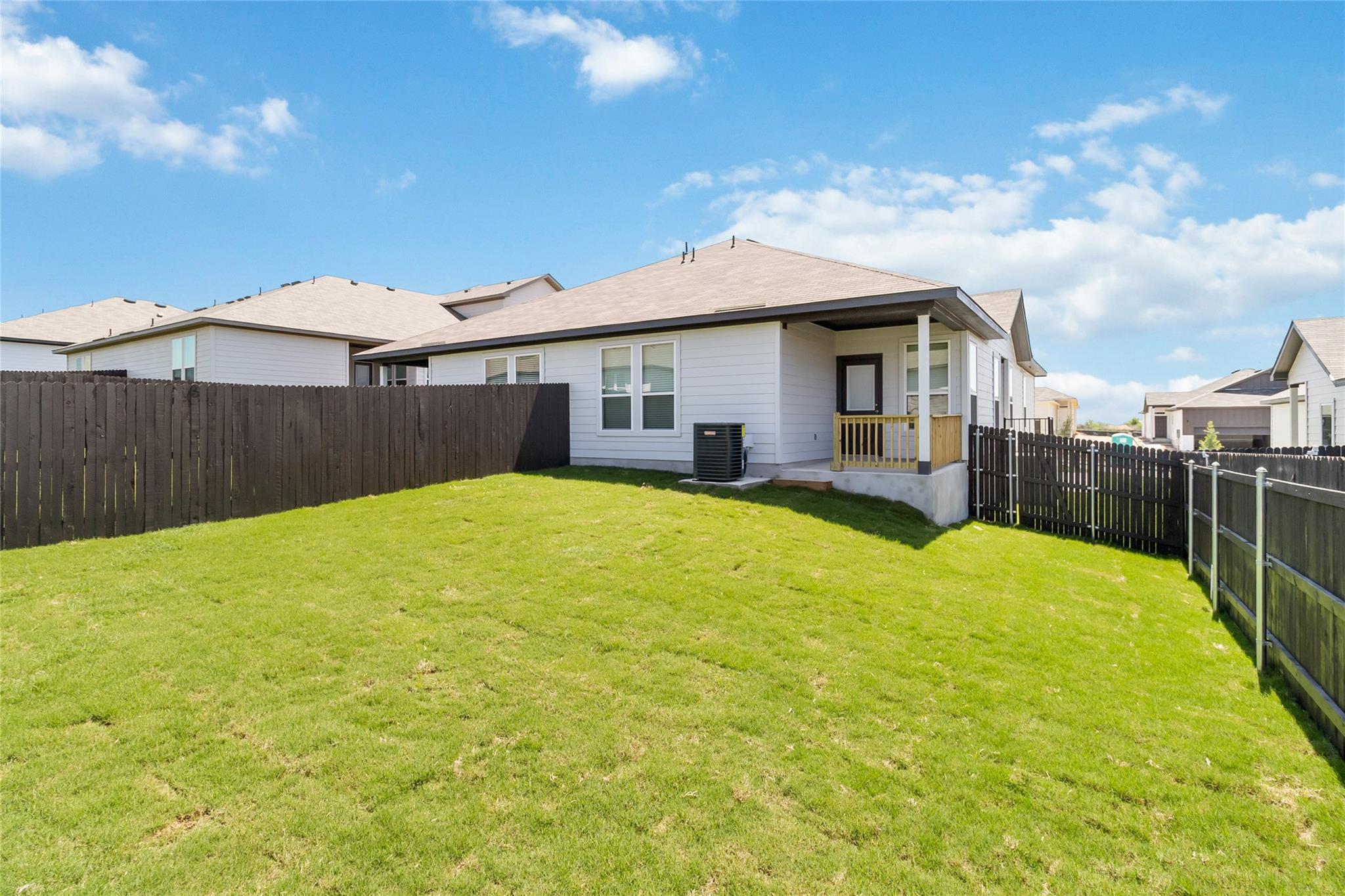 1008 Staglin St Property Photo 25