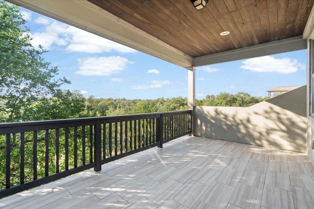 6724 Vicenza Dr Property Photo 4