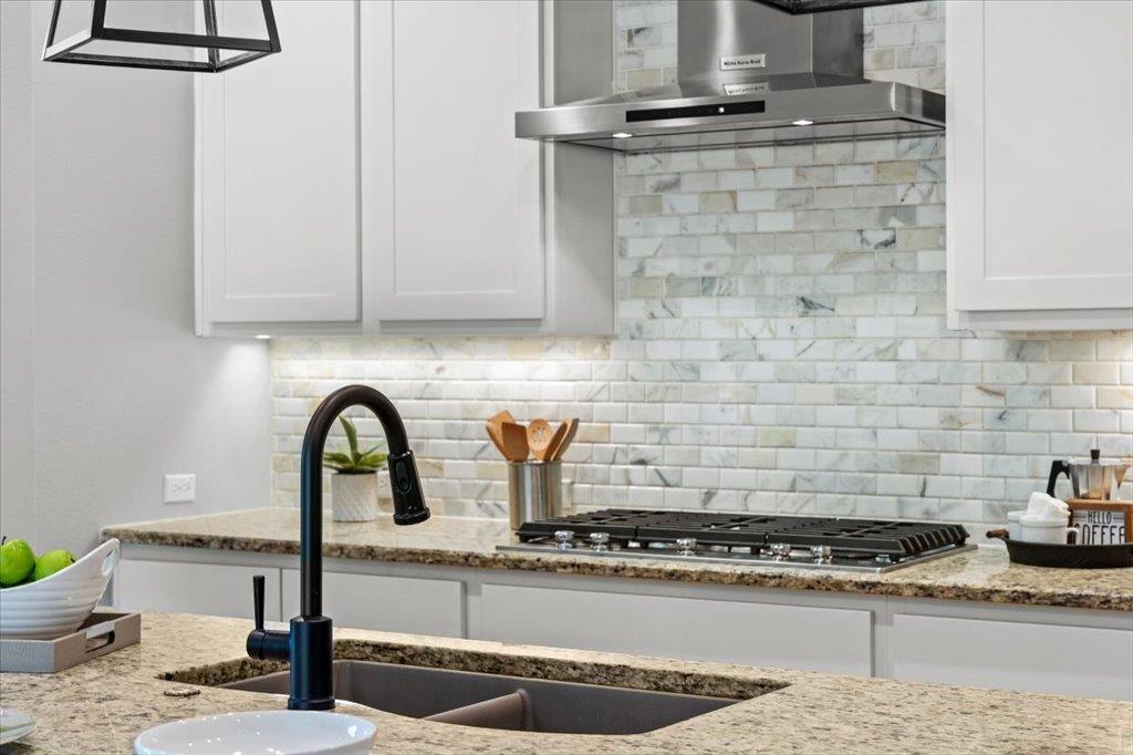 6724 Vicenza Dr Property Photo 10