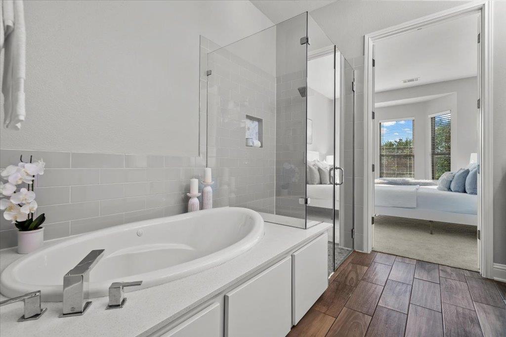 6724 Vicenza Dr Property Photo 18