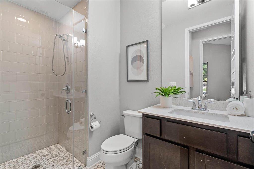 6724 Vicenza Dr Property Photo 21