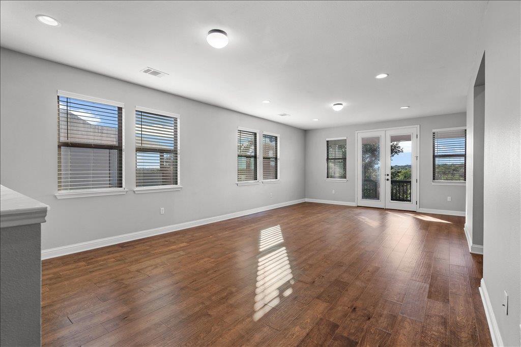 6724 Vicenza Dr Property Photo 25