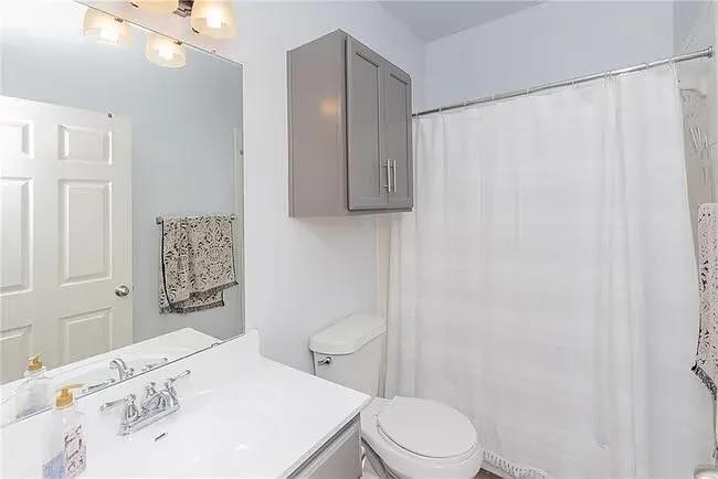 12250 Abbey Glen Ln #e Property Photo 12