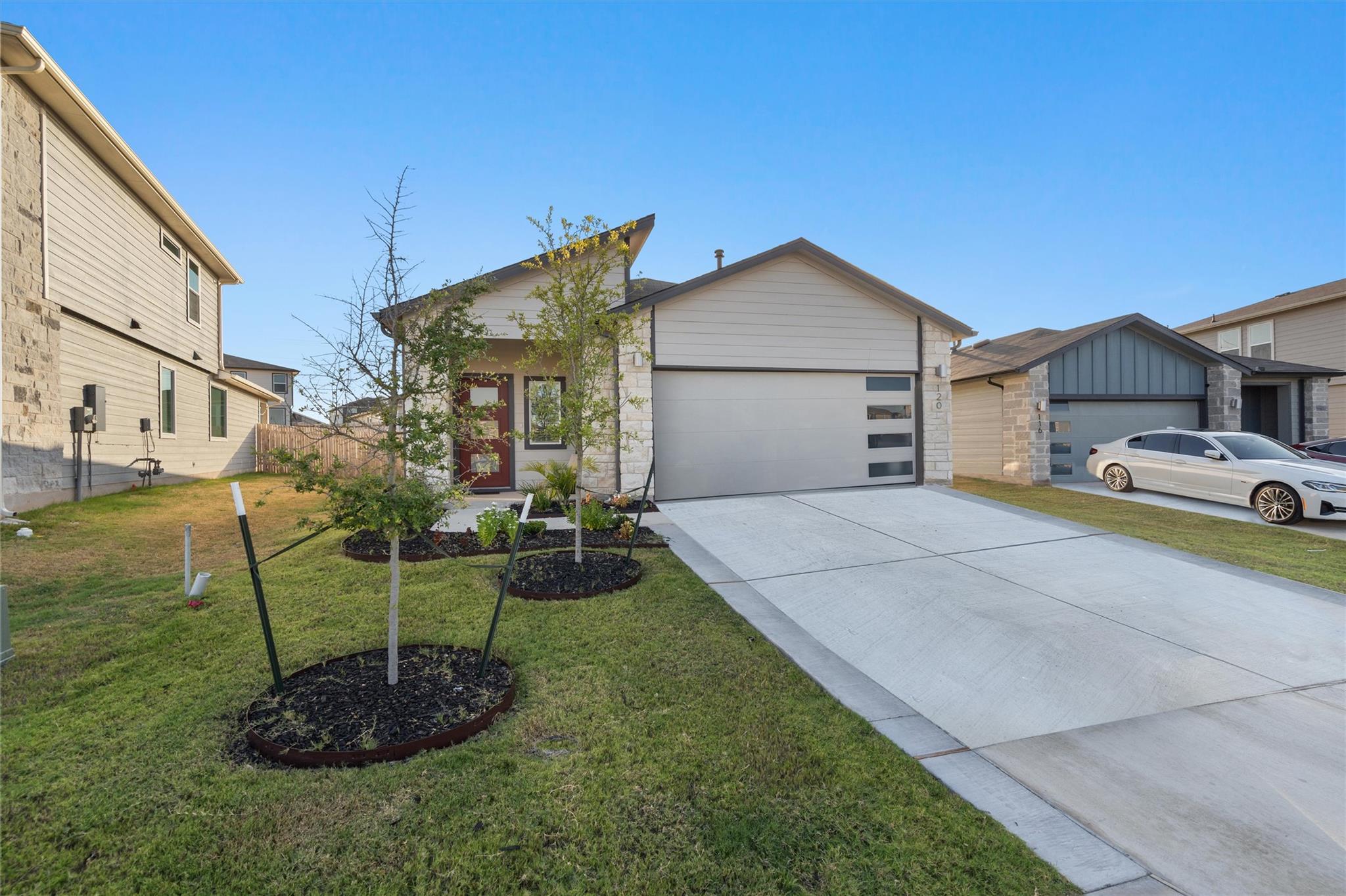 120 Scarborough Way Property Photo 3