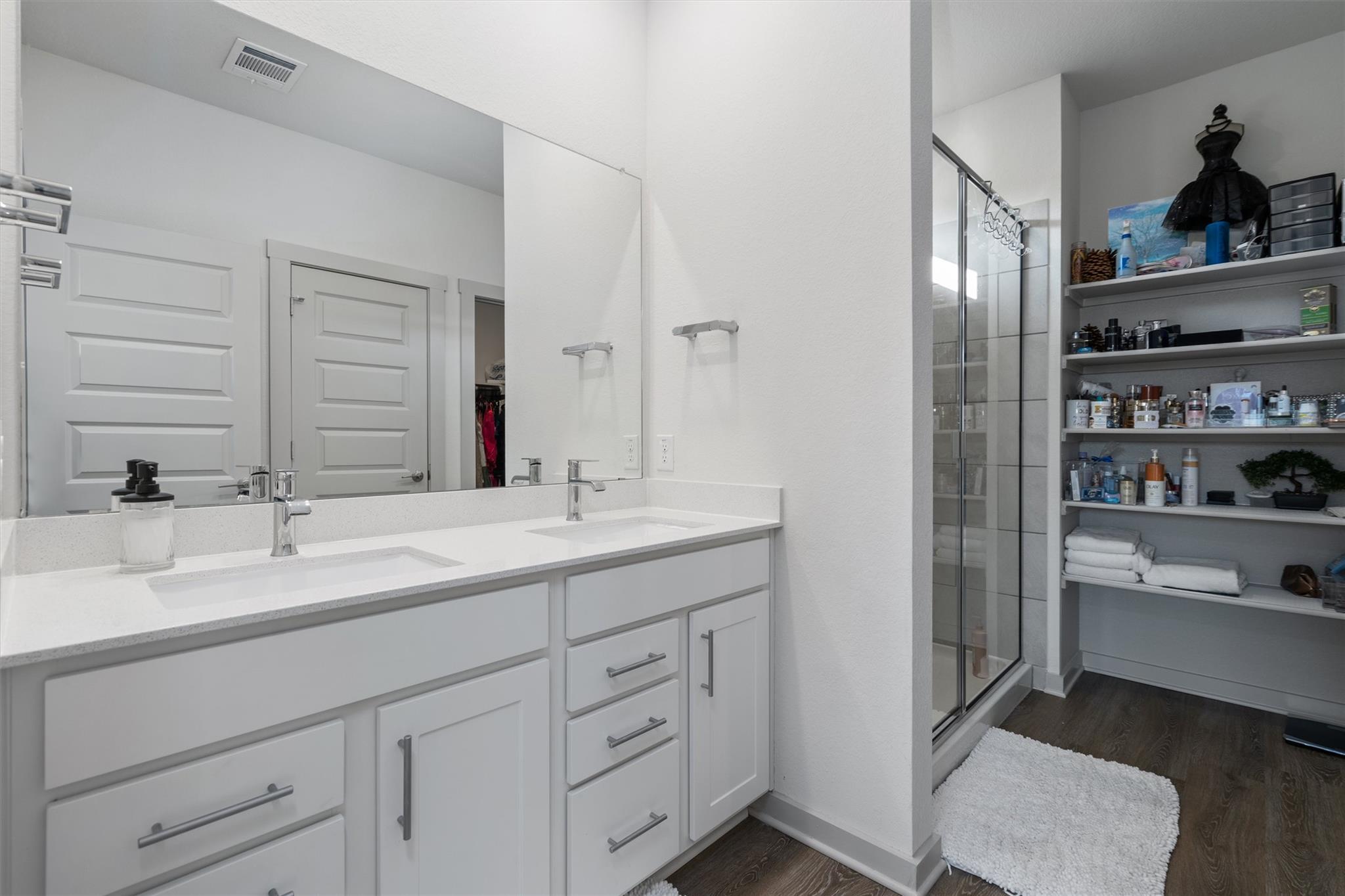 120 Scarborough Way Property Photo 13