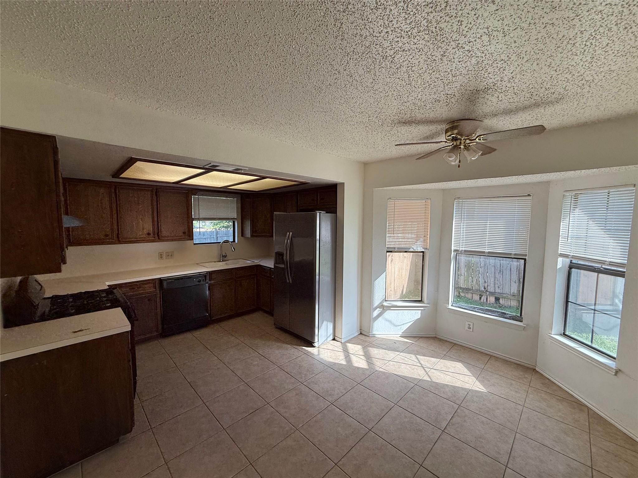 16307 Framingham Cir Property Photo 4
