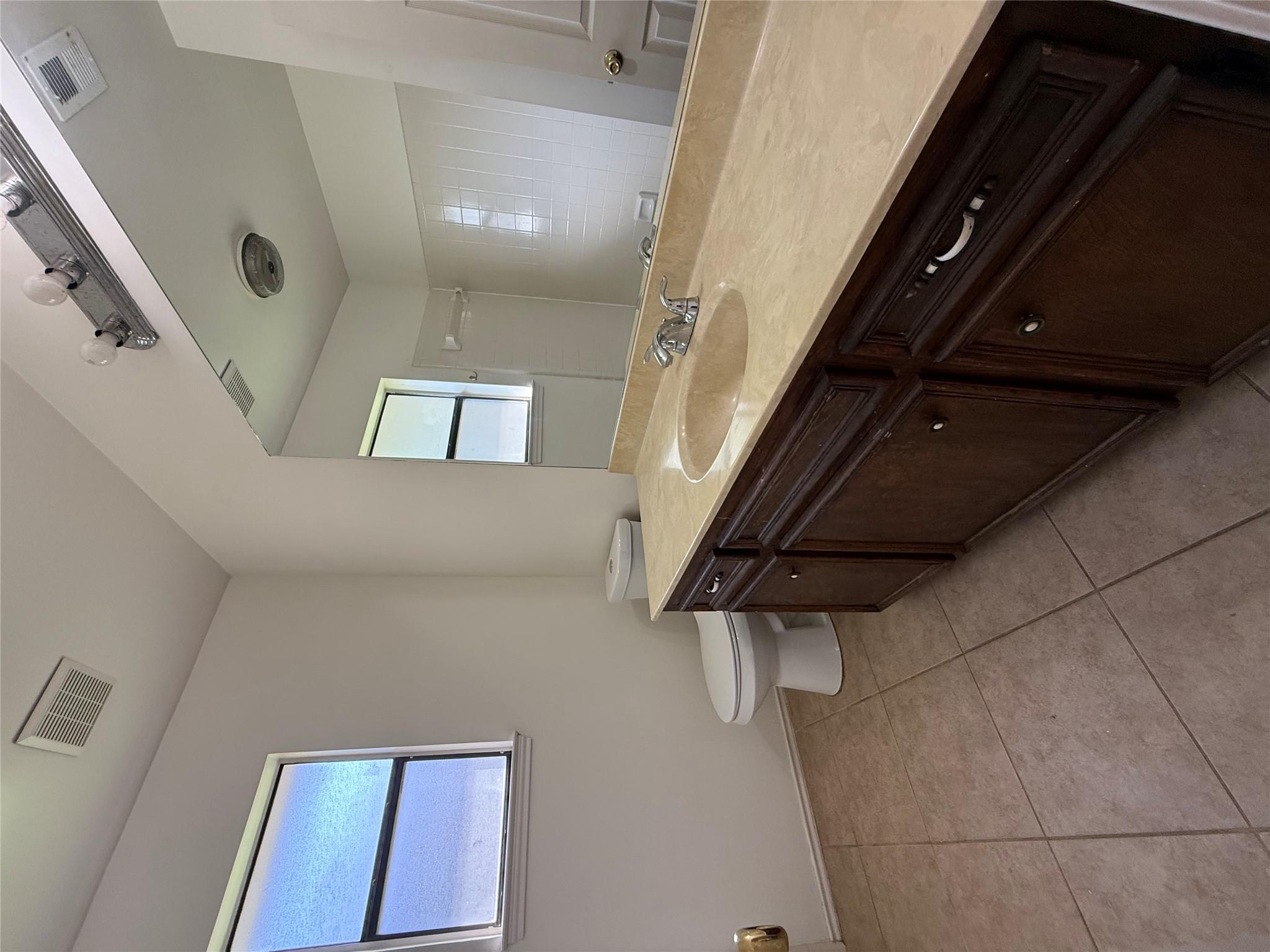 16307 Framingham Cir Property Photo 10