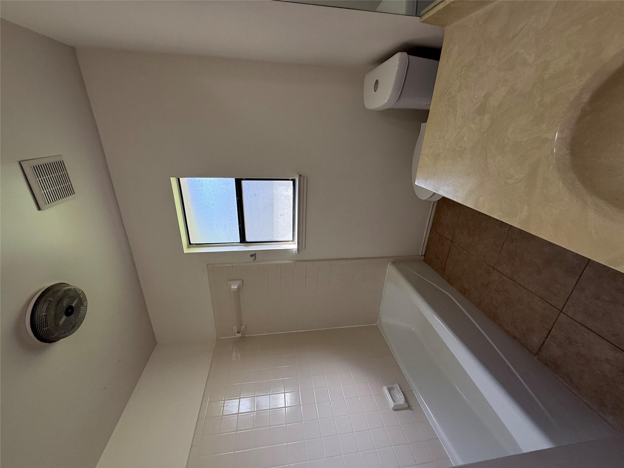 16307 Framingham Cir Property Photo 11