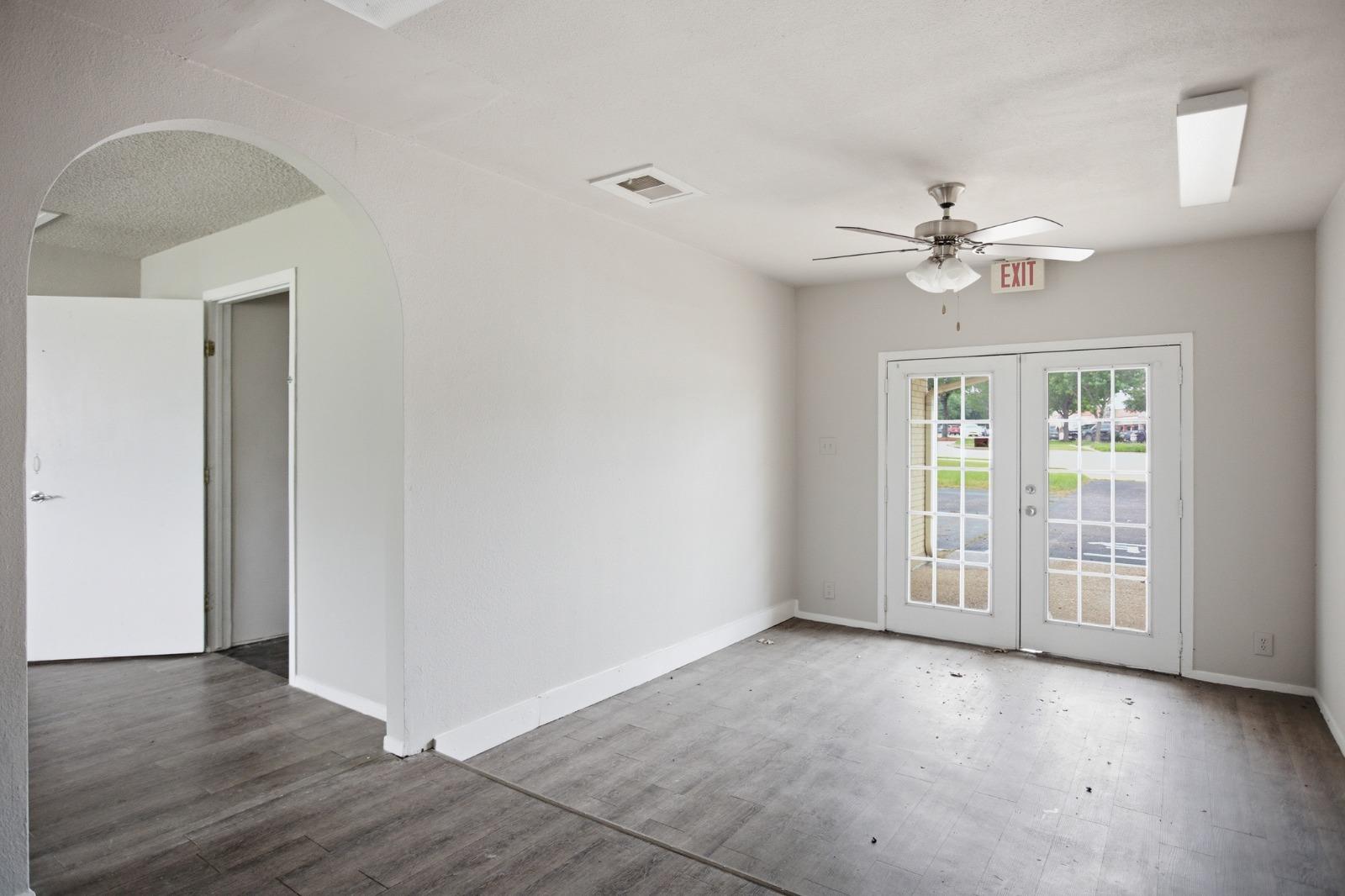 1305 S Mays St #c&d Property Photo 6