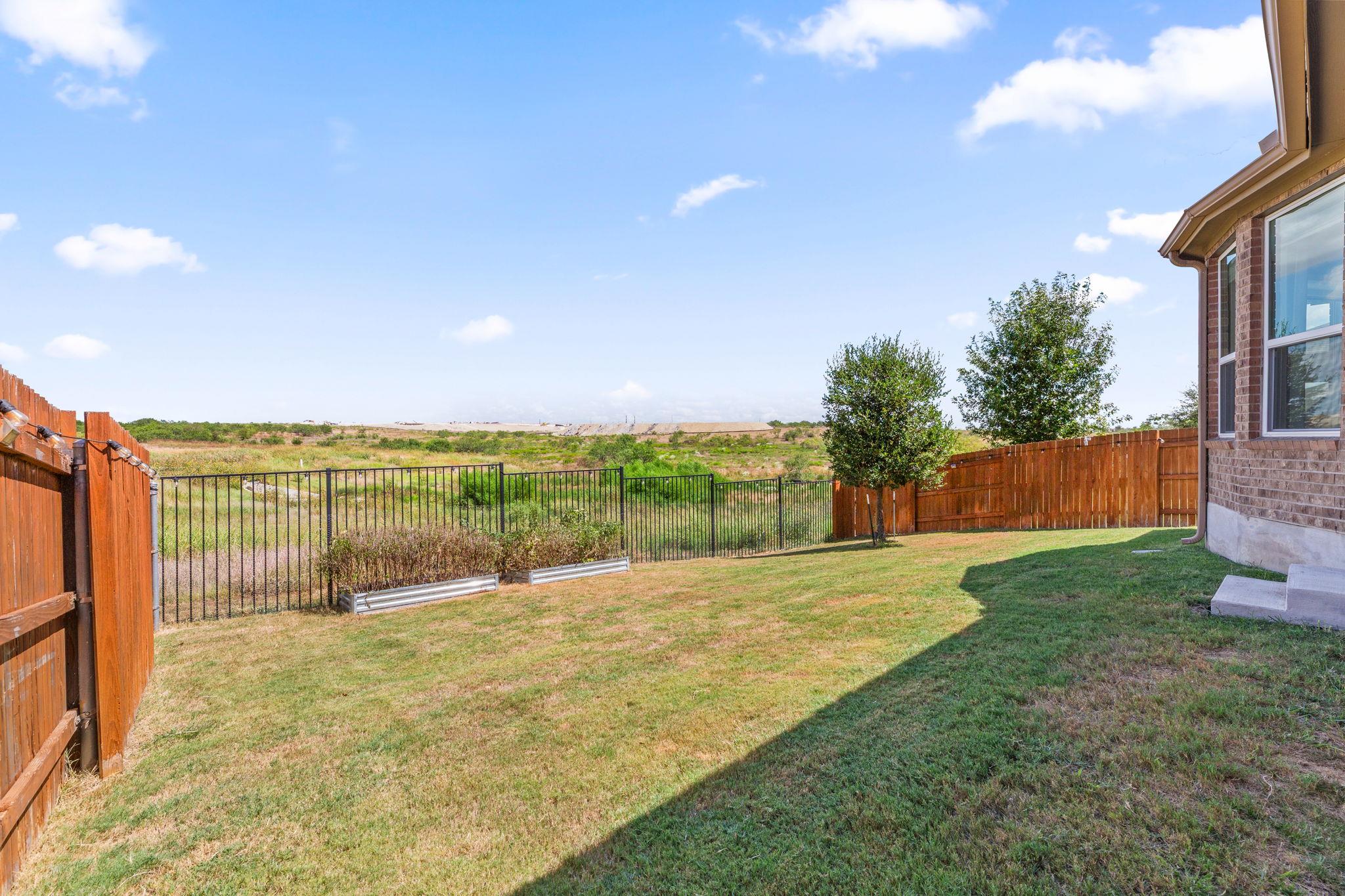304 Sweetleaf Dr Property Photo 37
