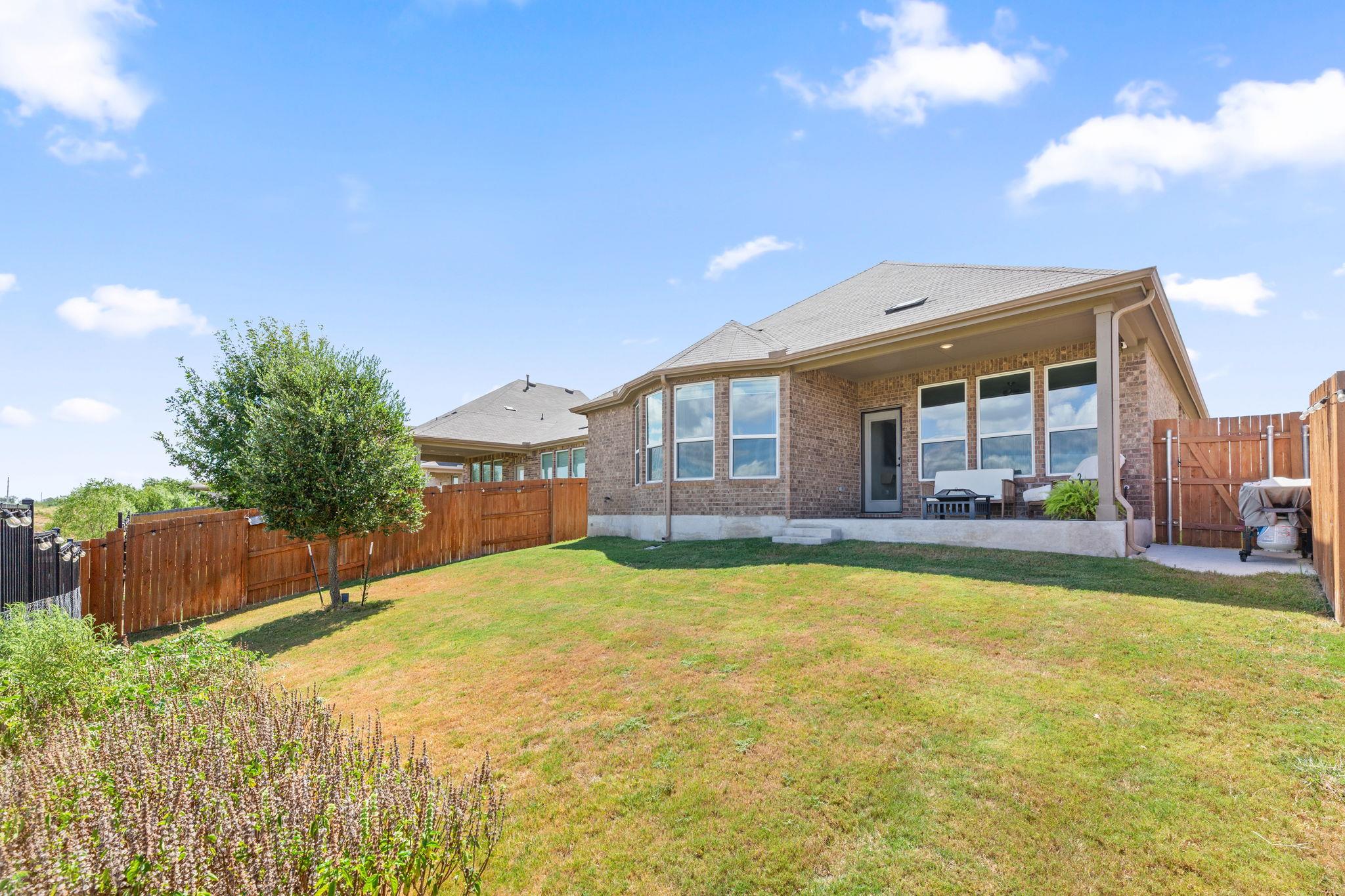 304 Sweetleaf Dr Property Photo 38