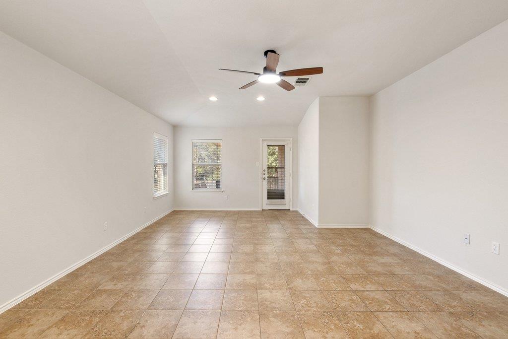 2212 Christoff Loop Property Photo 9