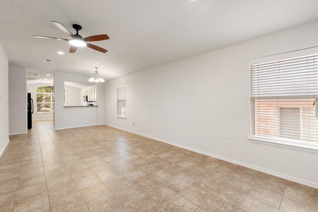 2212 Christoff Loop Property Photo 13