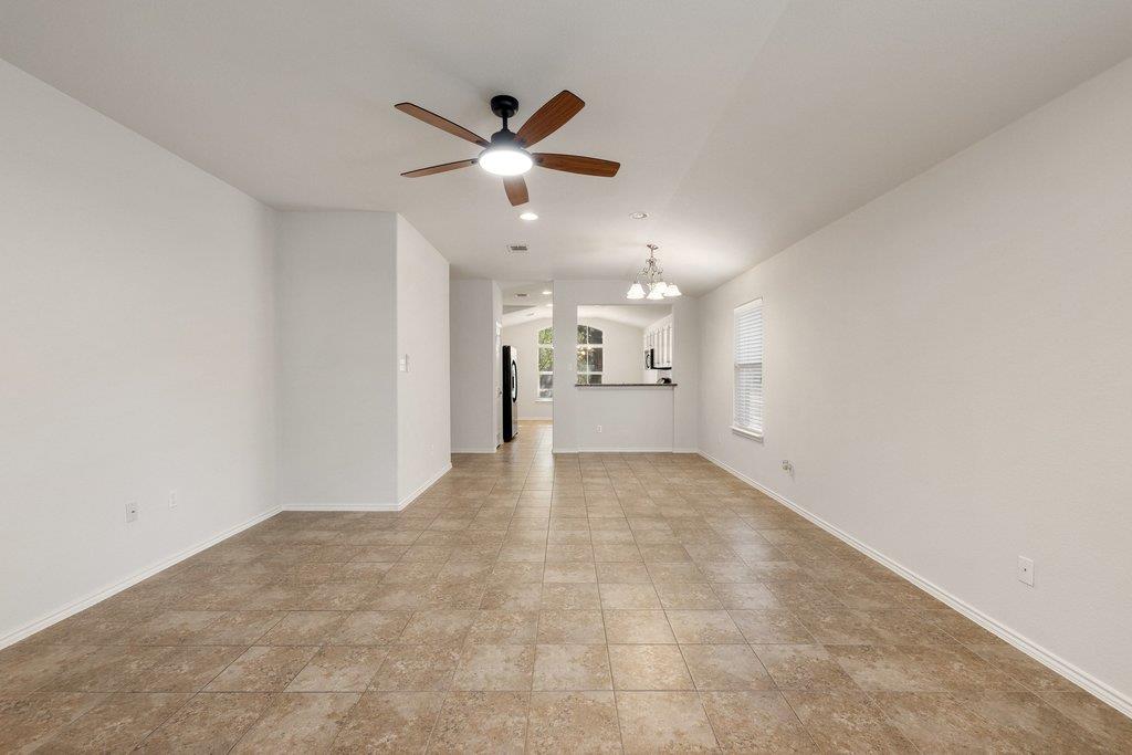2212 Christoff Loop Property Photo 14