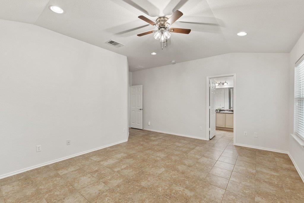 2212 Christoff Loop Property Photo 25