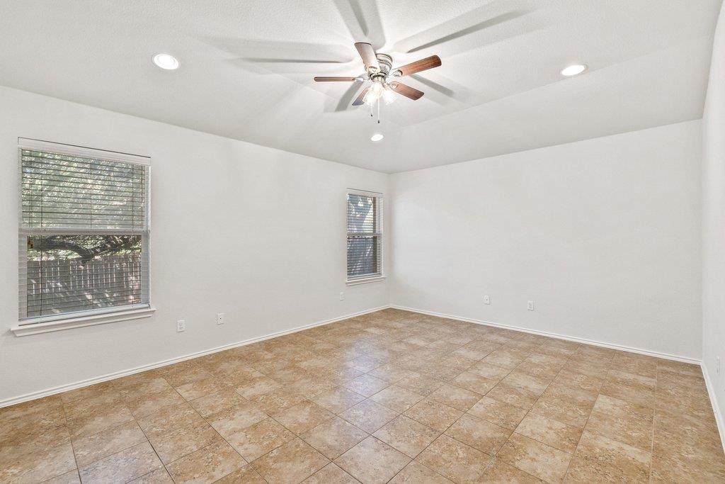 2212 Christoff Loop Property Photo 26