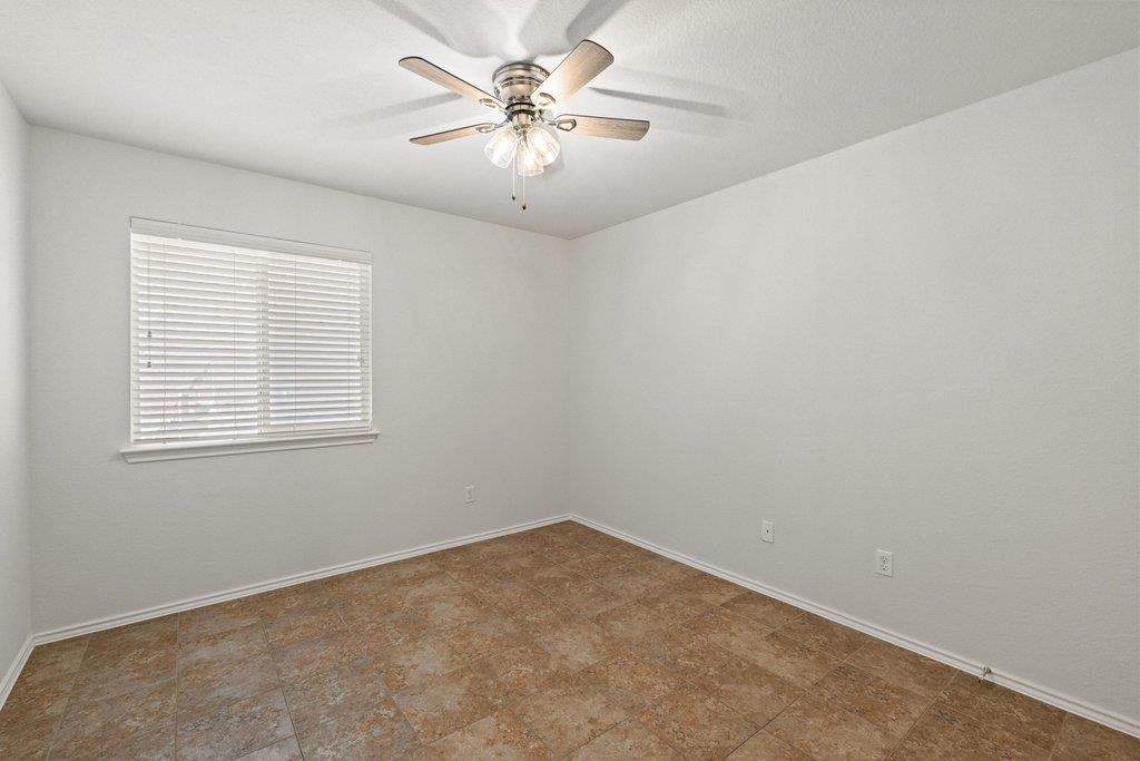 2212 Christoff Loop Property Photo 34