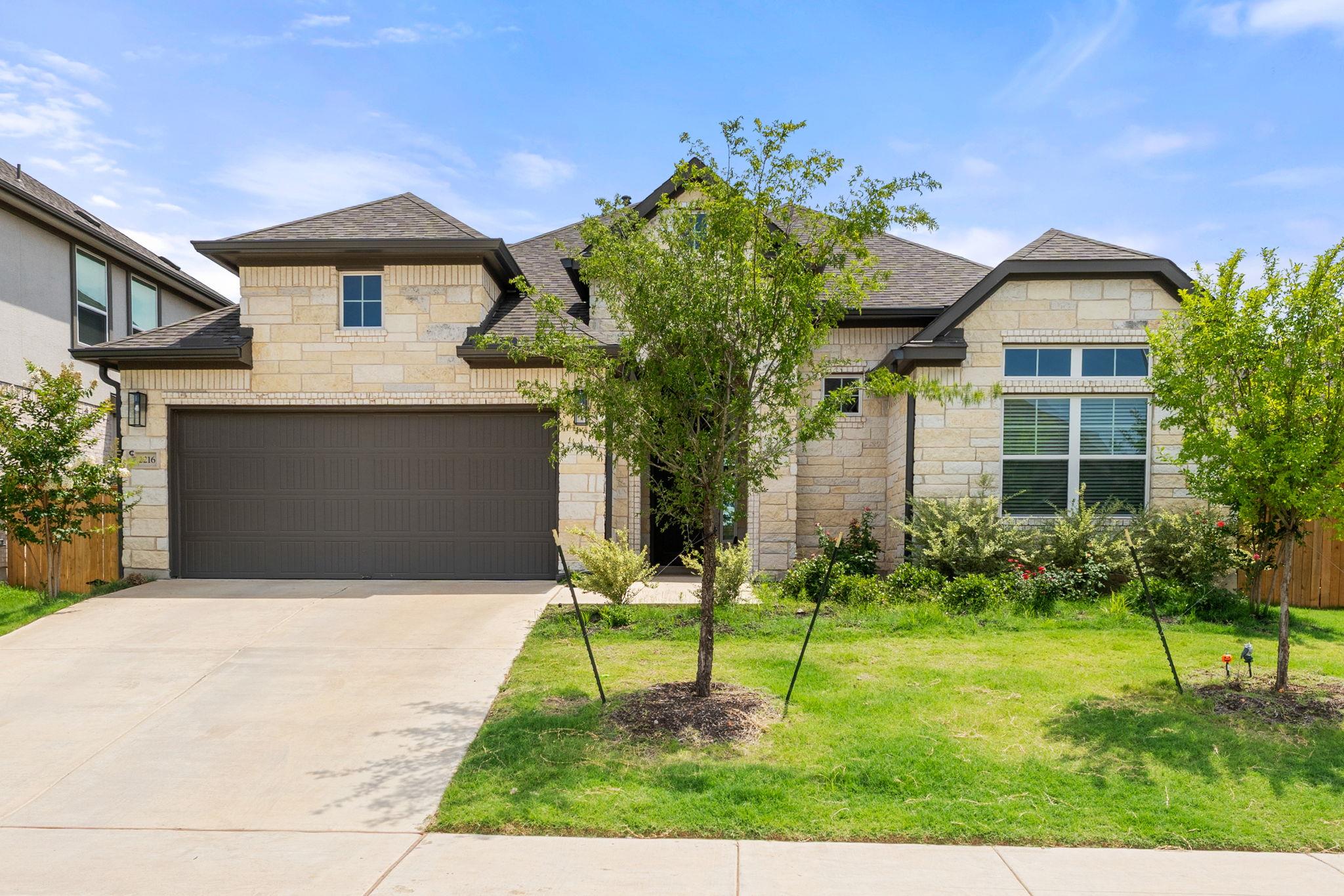 2216 Bellisa Vista Dr Property Photo 1