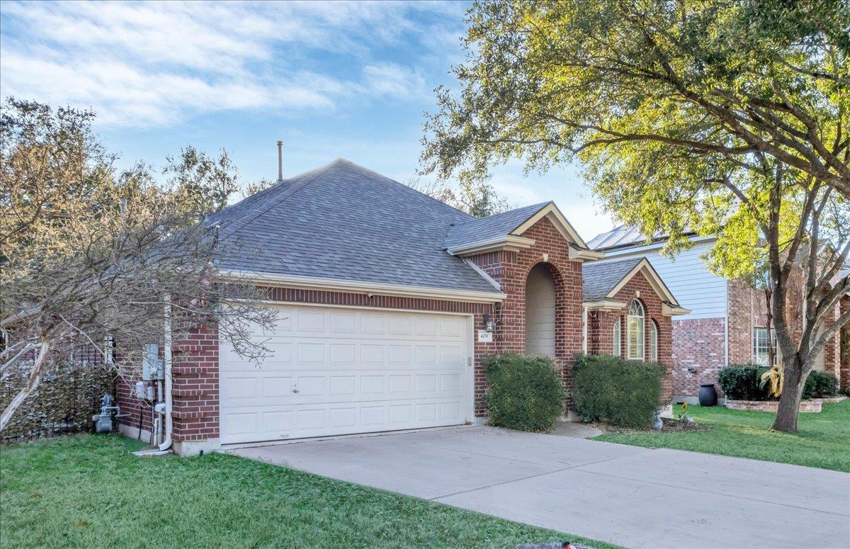 409 Carismatic Ln Property Photo 2