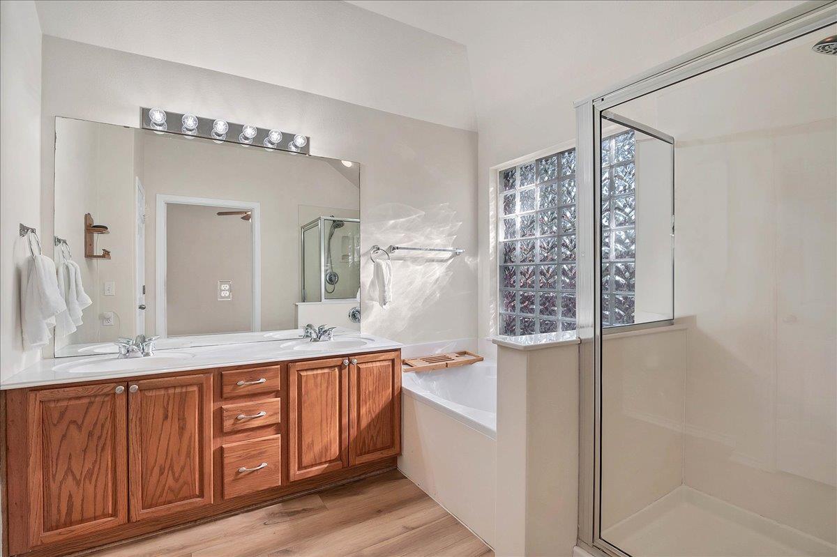 409 Carismatic Ln Property Photo 11