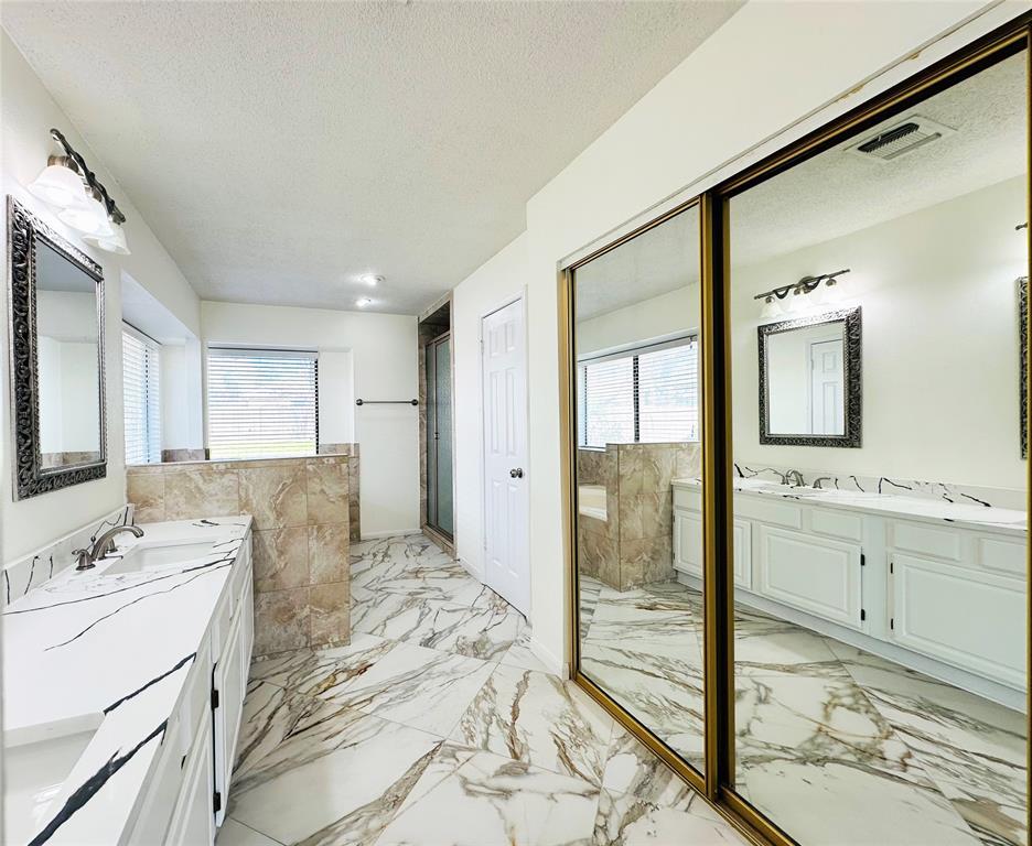 306 Applewood Dr Property Photo 10