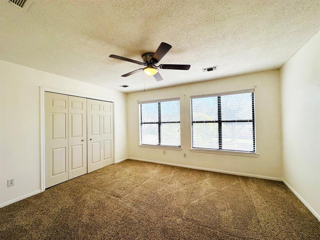 306 Applewood Dr Property Photo 12