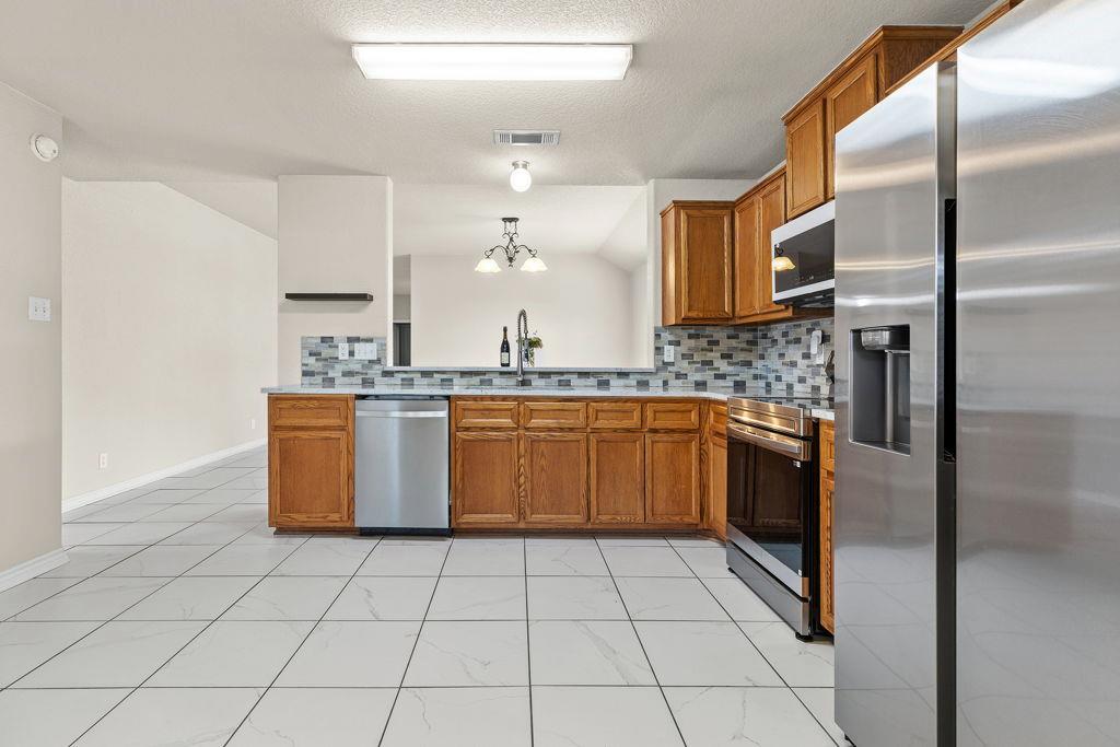 4703 Stonehaven Dr Property Photo 8
