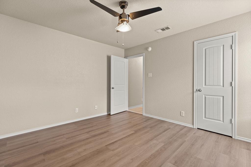 4703 Stonehaven Dr Property Photo 18