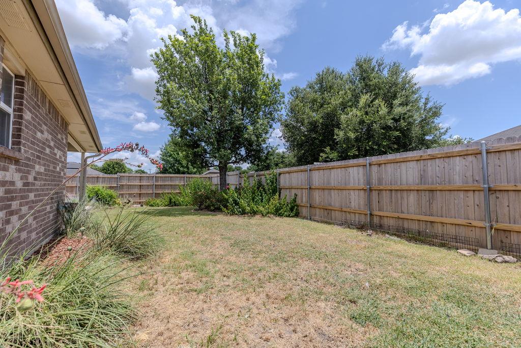 4703 Stonehaven Dr Property Photo 30