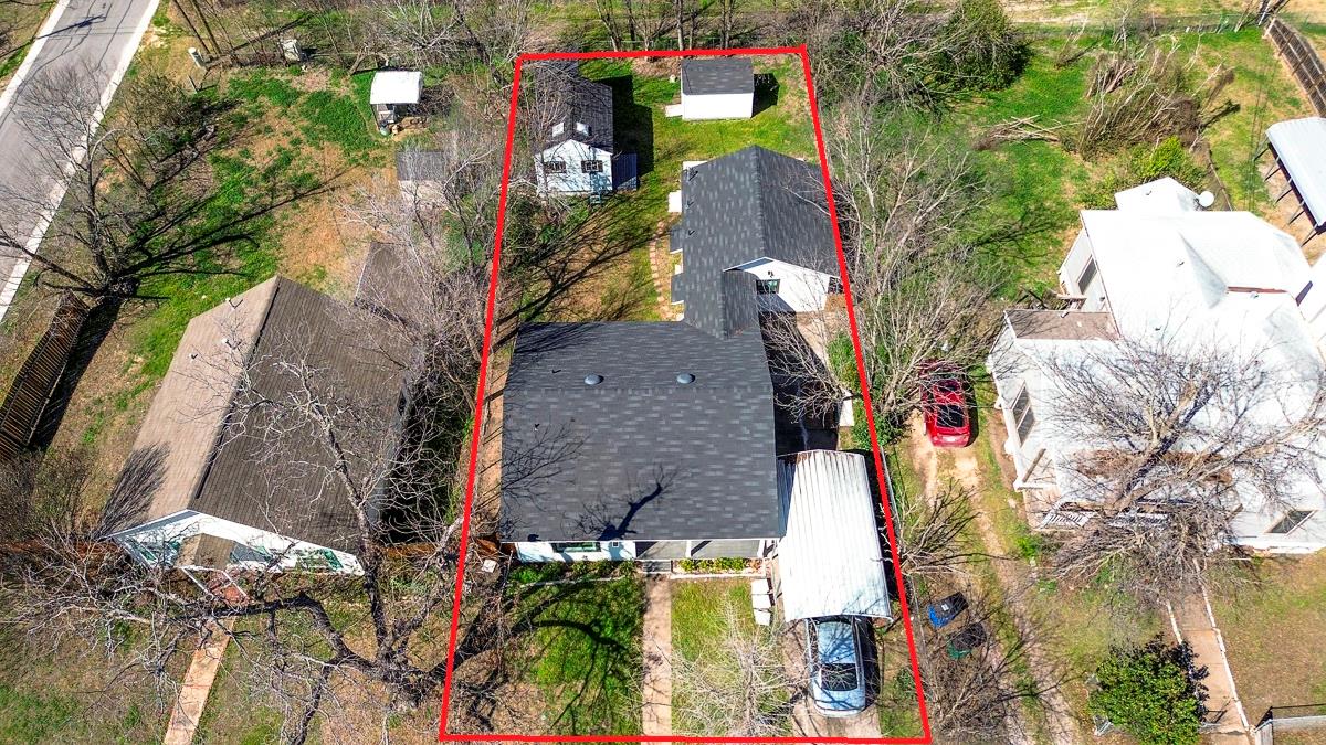 403 Lizzie St Property Photo 35