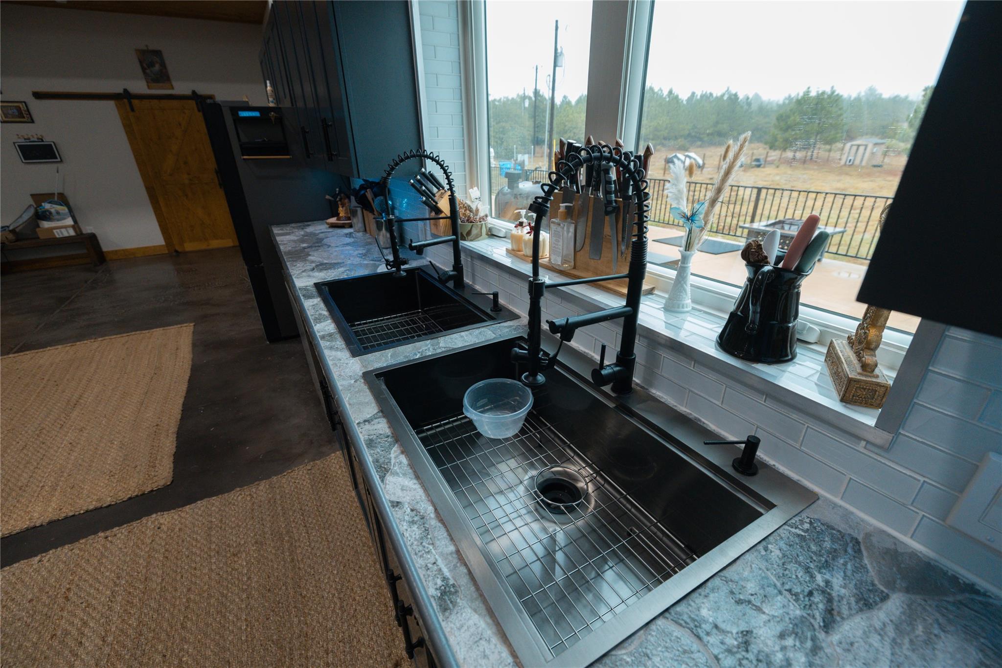 143 County Rd Property Photo 24