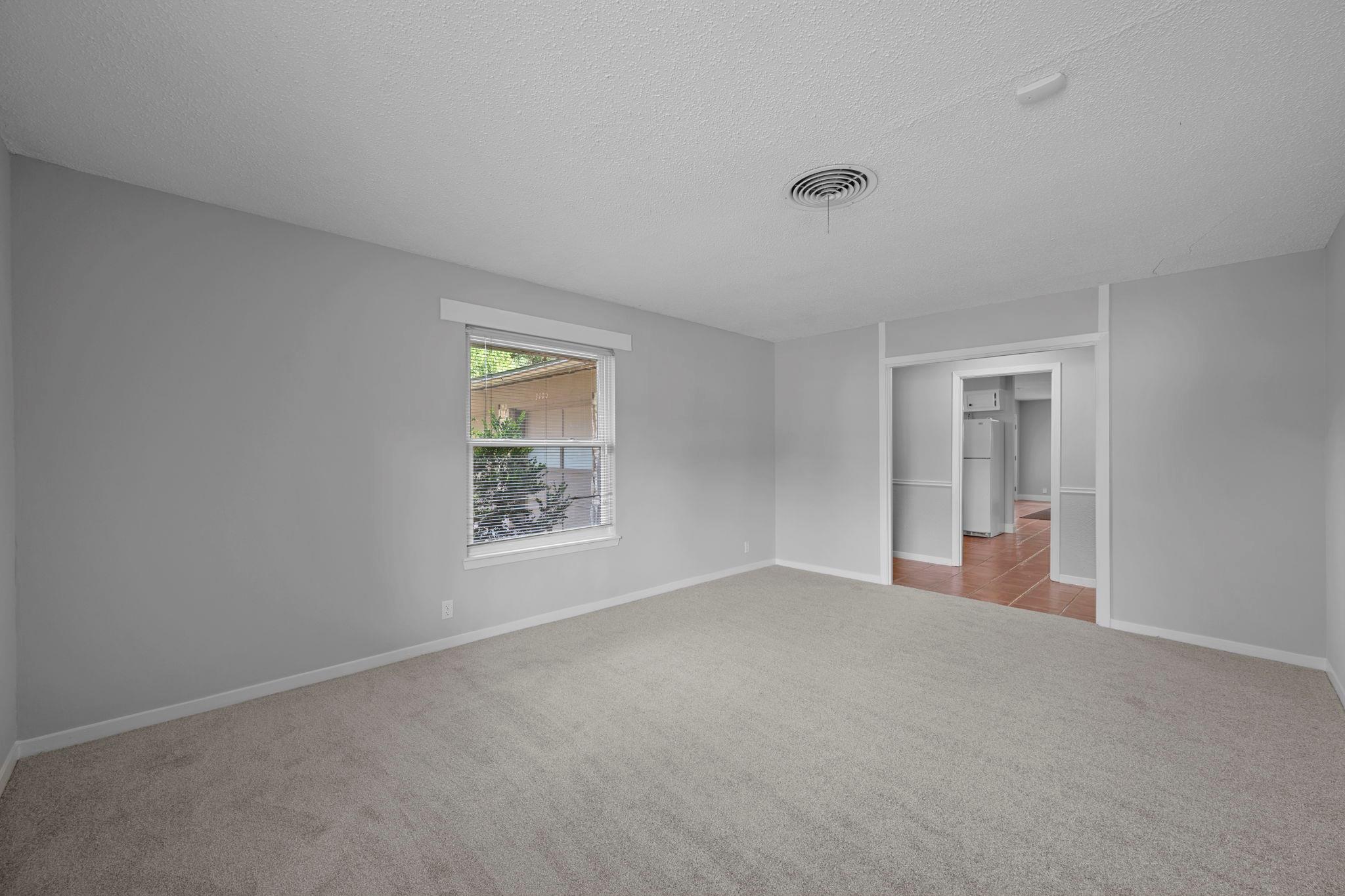 3100 Whiteway Dr Property Photo 11