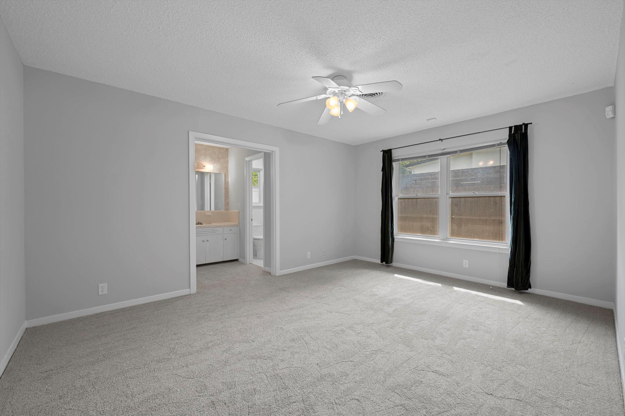 3100 Whiteway Dr Property Photo 12