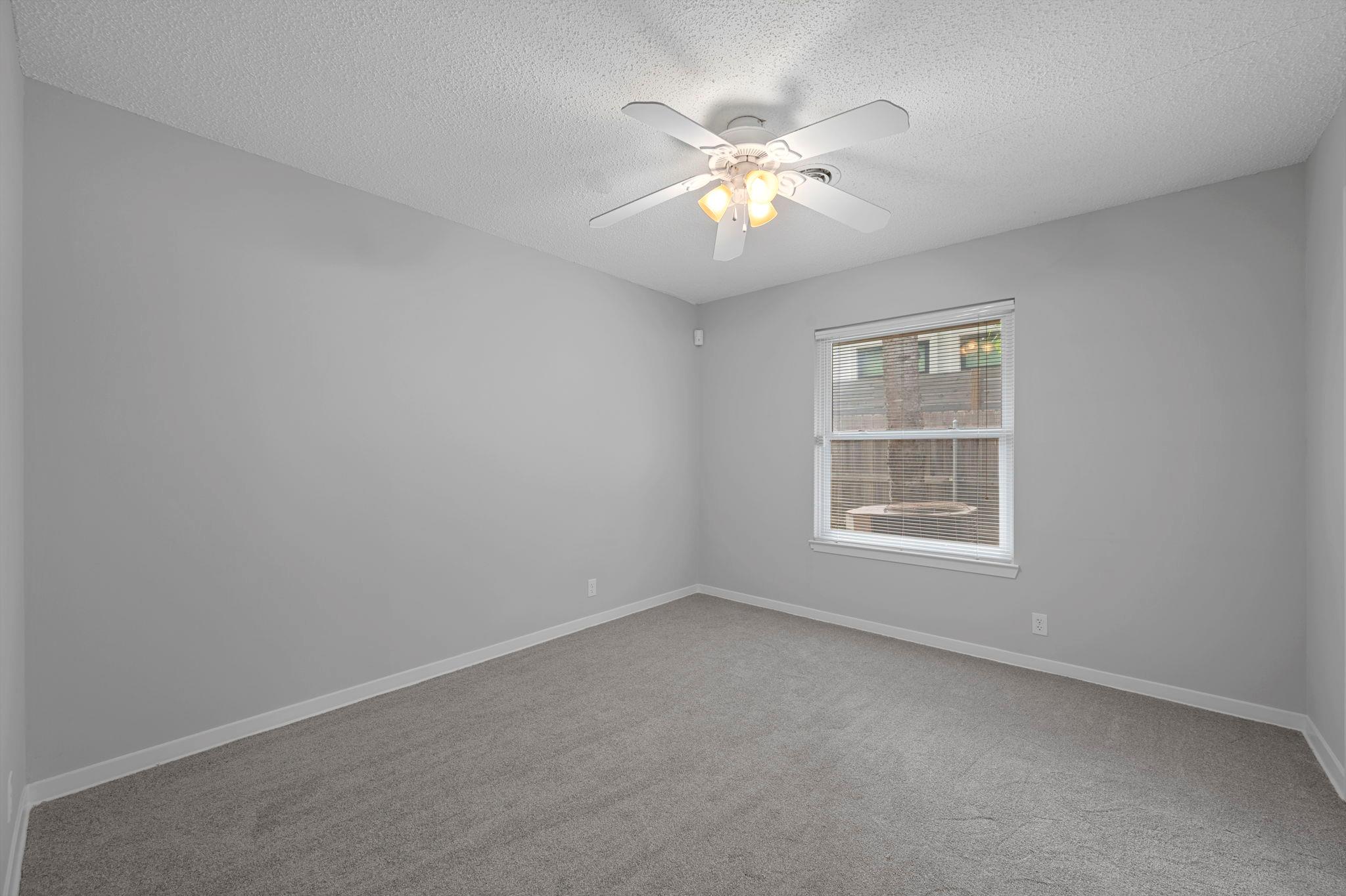 3100 Whiteway Dr Property Photo 16
