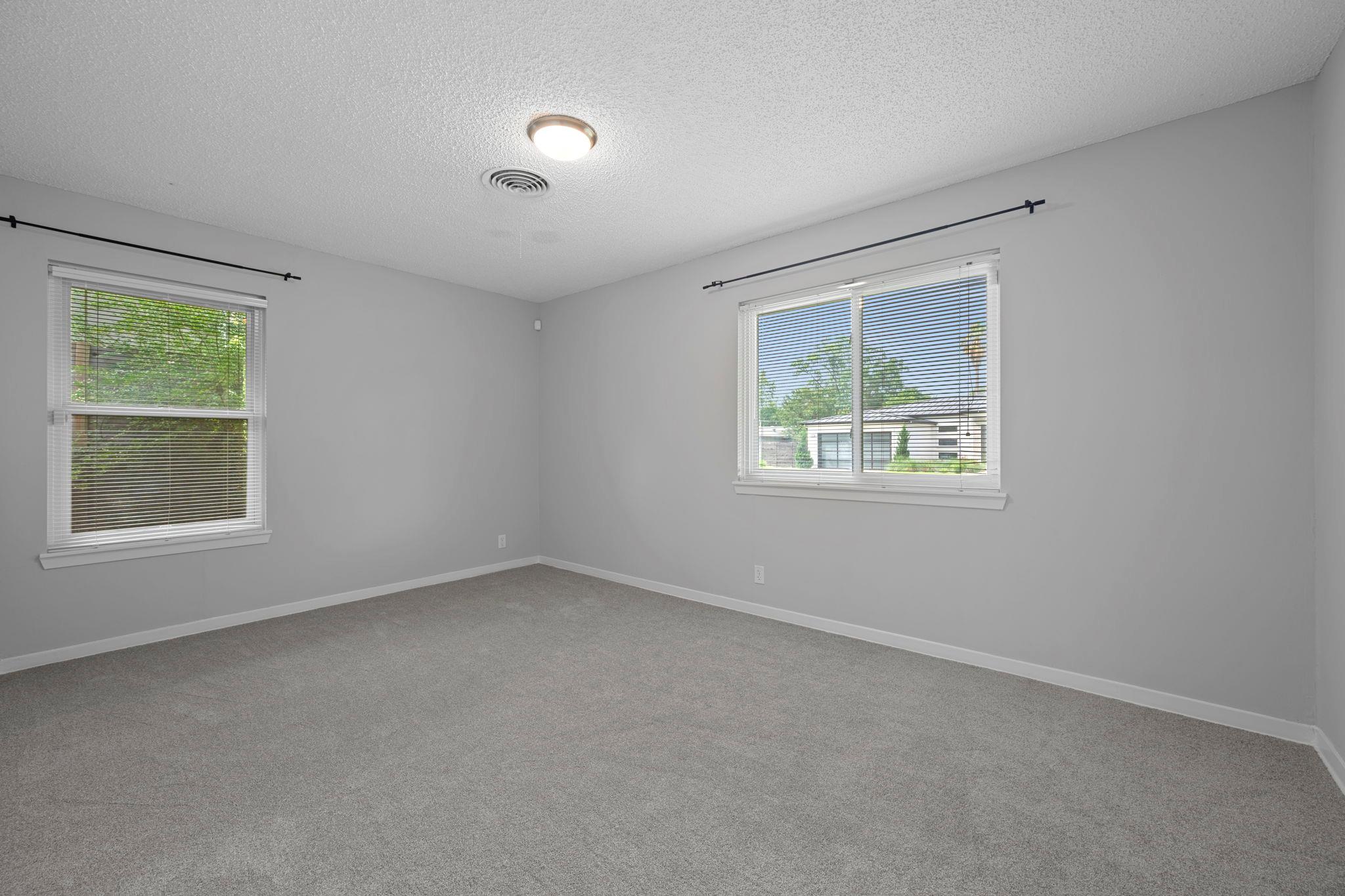 3100 Whiteway Dr Property Photo 19