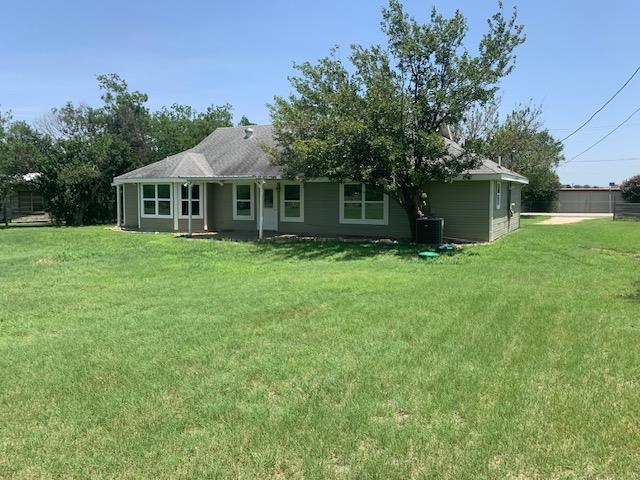 1501 N Burleson St Property Photo 8