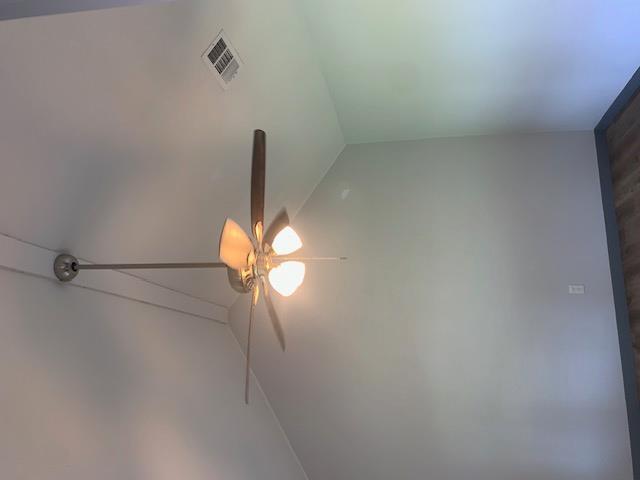 1501 N Burleson St Property Photo 20
