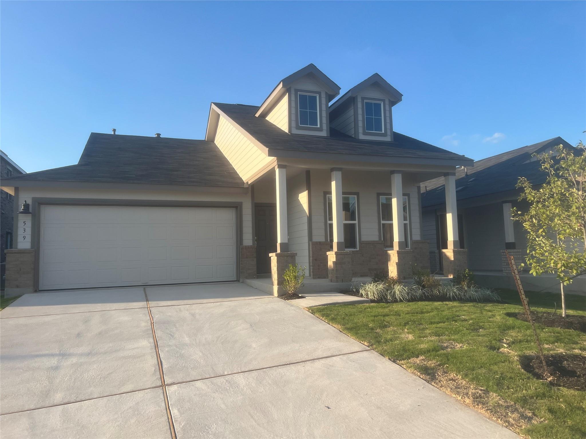 539 Avre Loop Property Photo 6