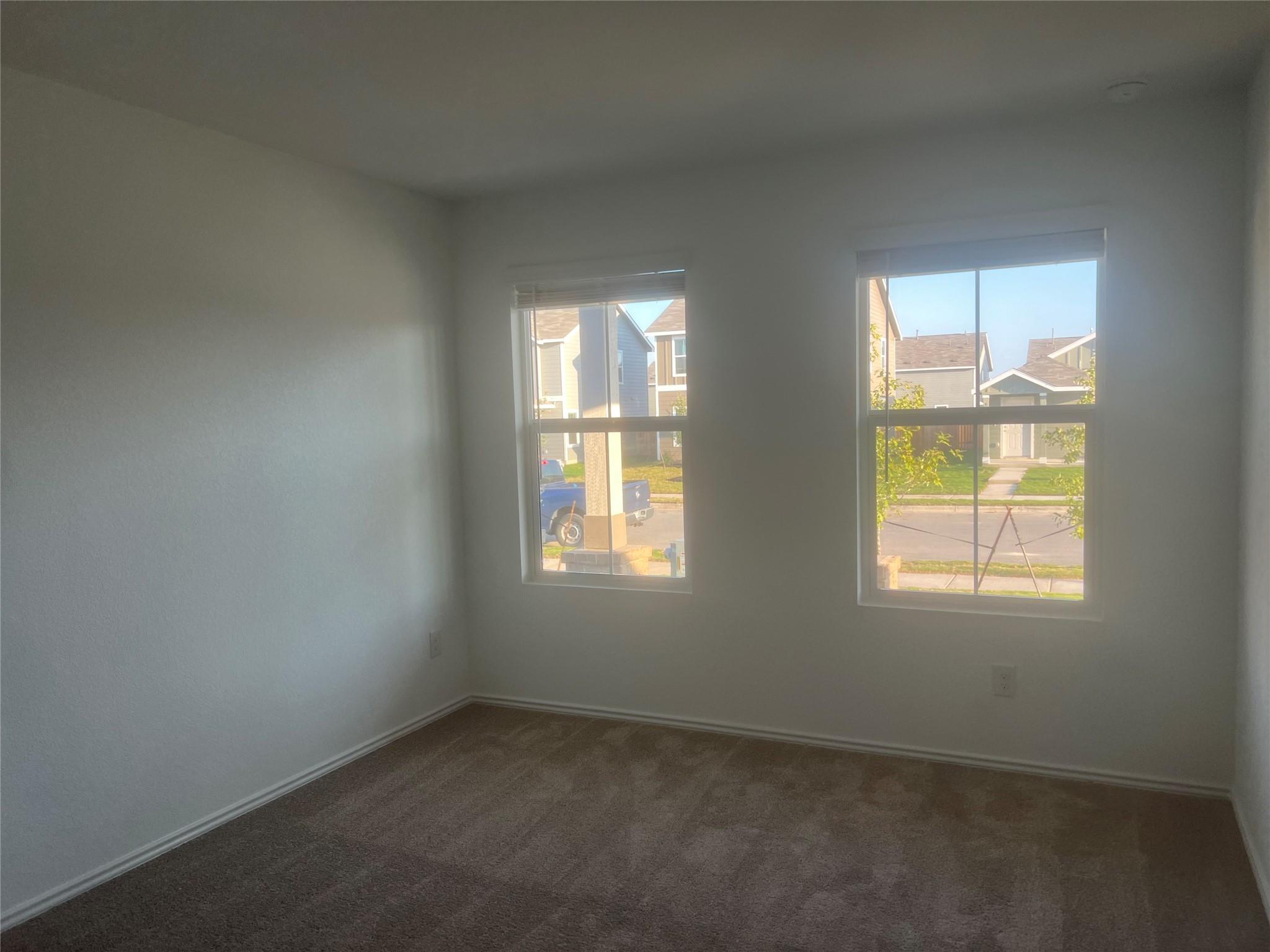 539 Avre Loop Property Photo 7