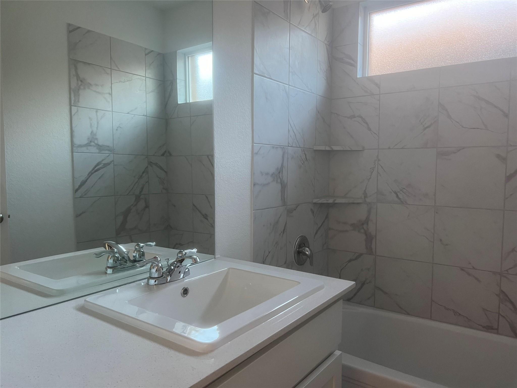 539 Avre Loop Property Photo 8