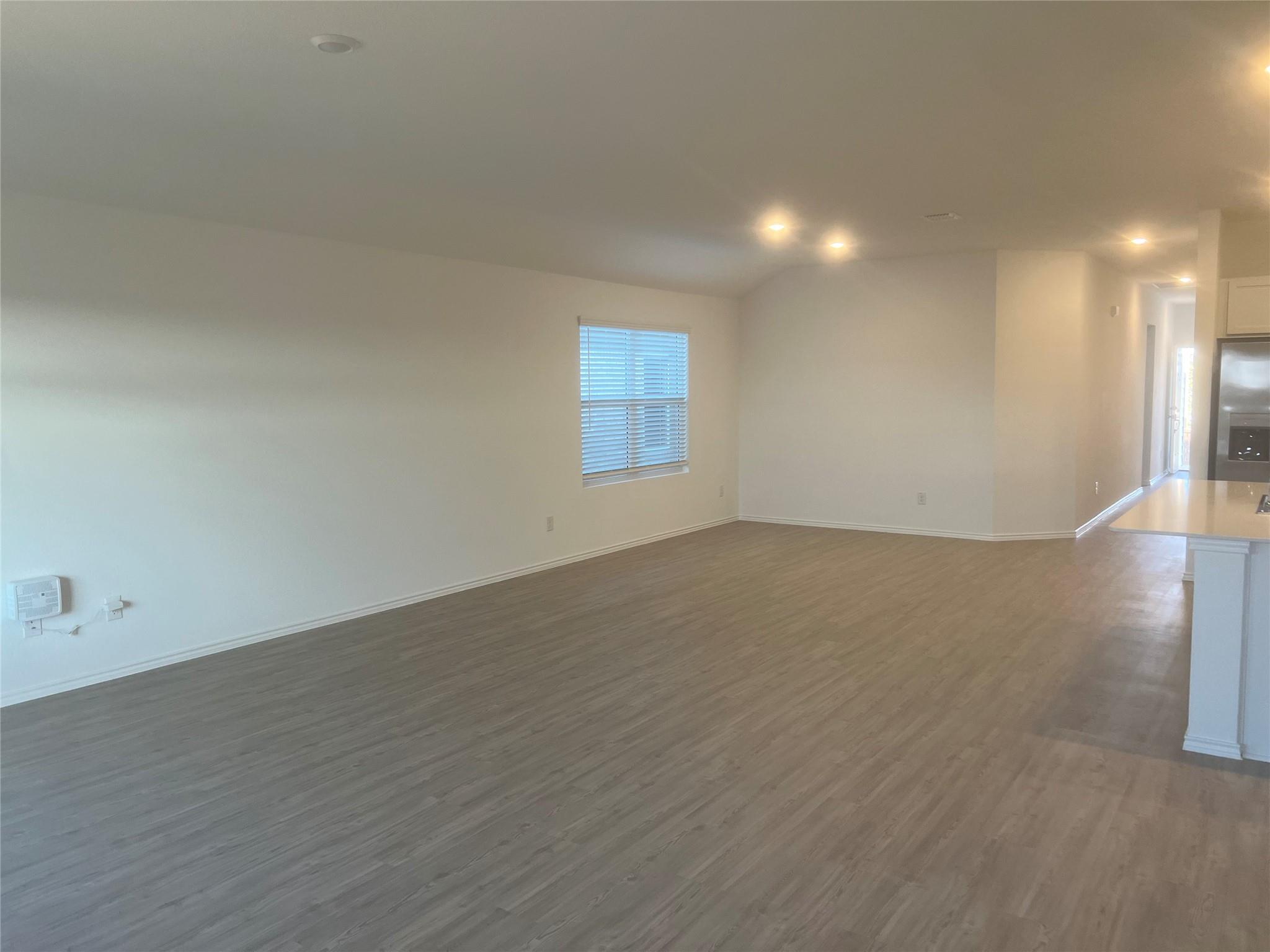 539 Avre Loop Property Photo 16