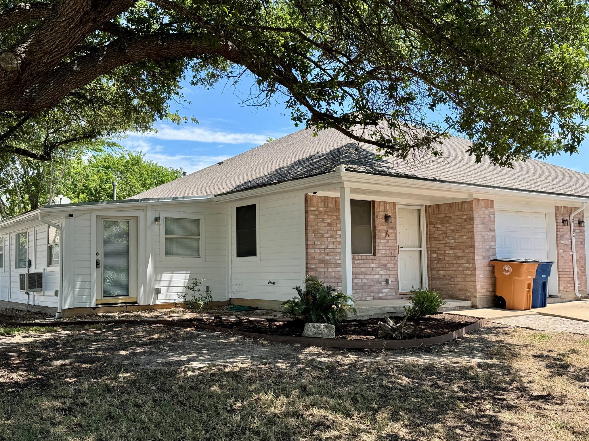 8112 Willet Trl #A Property Photo 1