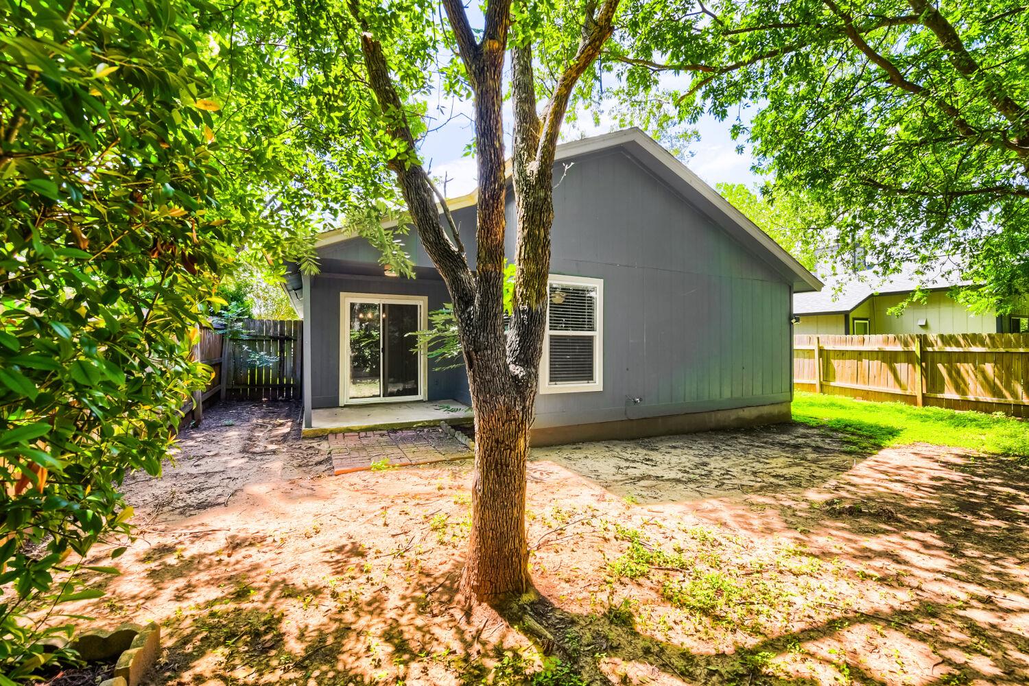 9616 Holly Springs Dr Property Photo 15