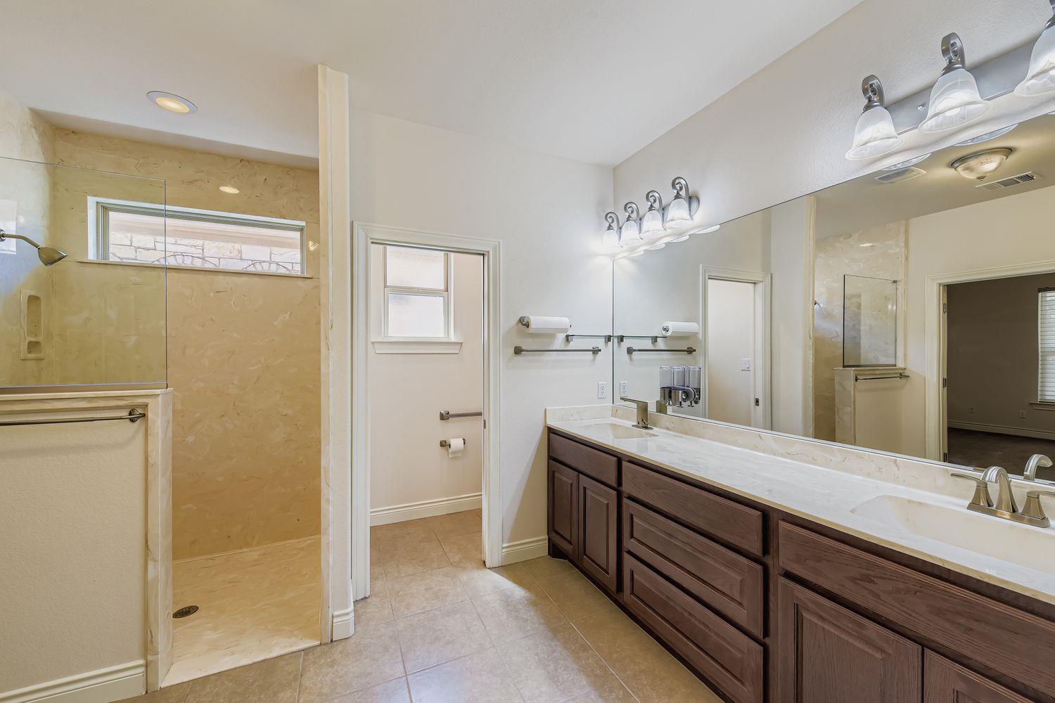 5608 Big Bend Trl Property Photo 8