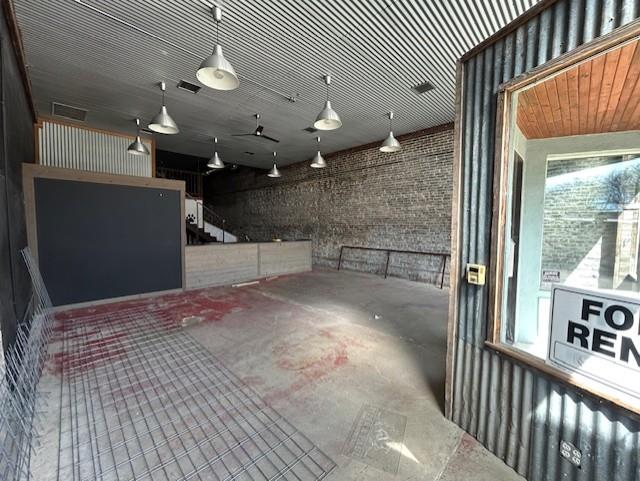 111 N Main St Property Photo 6
