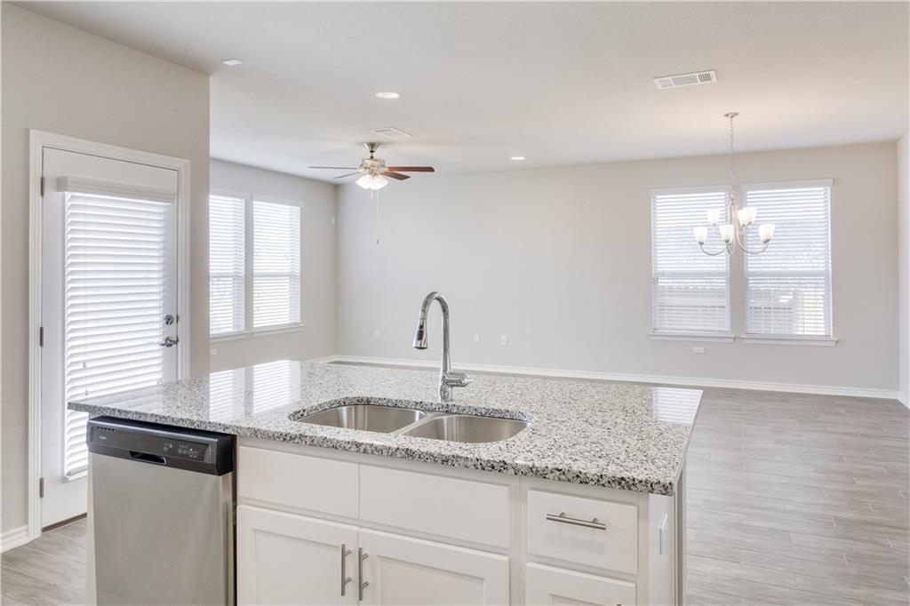 14202 Mccoy Loop Property Photo 6